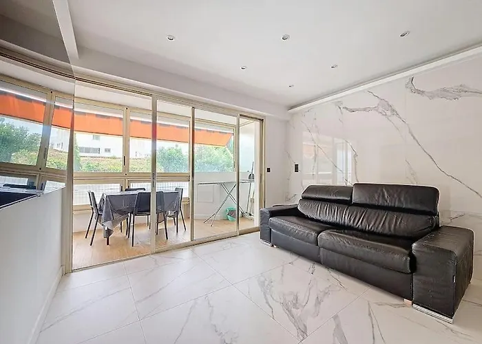 2 Pieces 35 M2 + 1 Veranda شقة